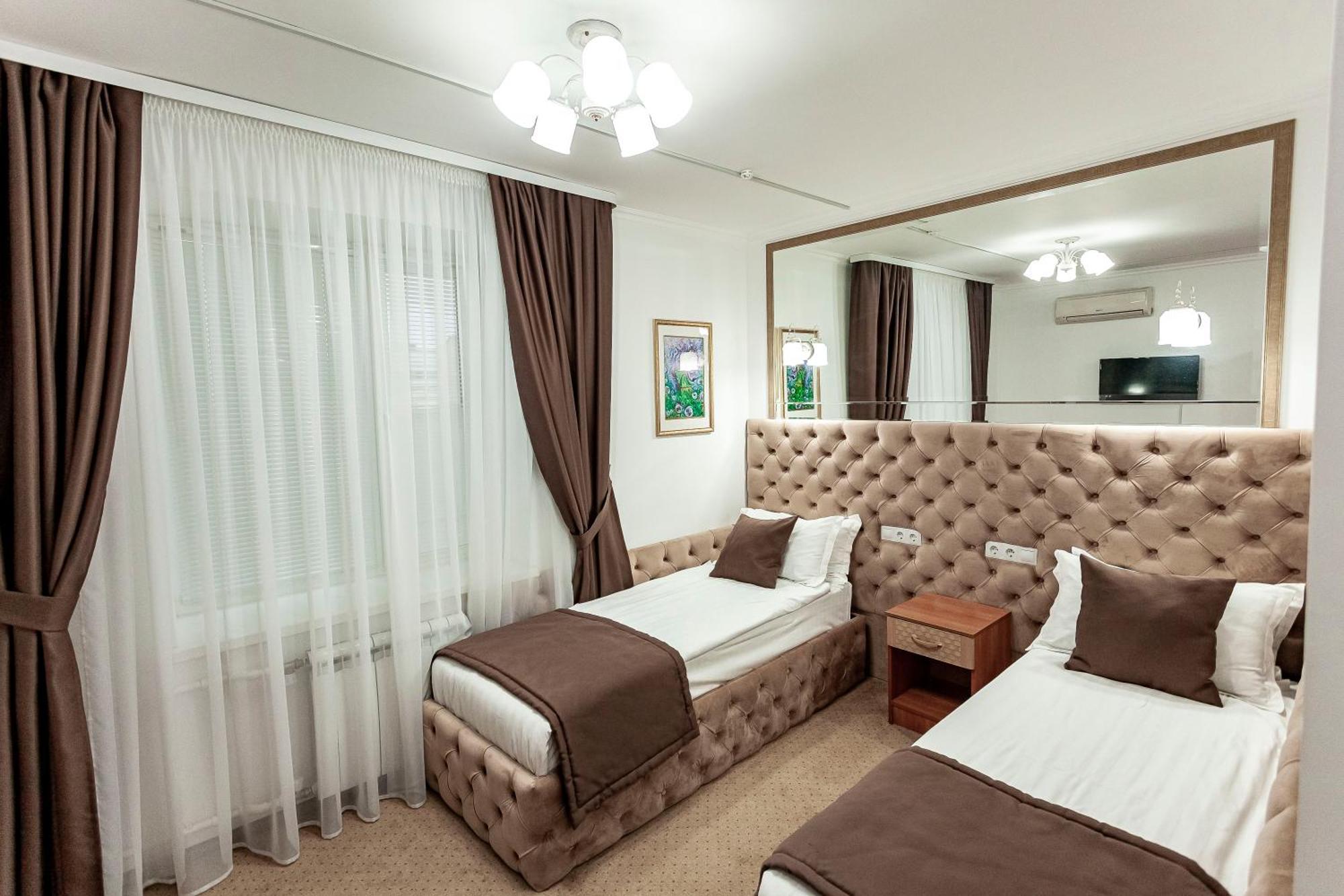 Kurmet Hotel Oral Exteriör bild