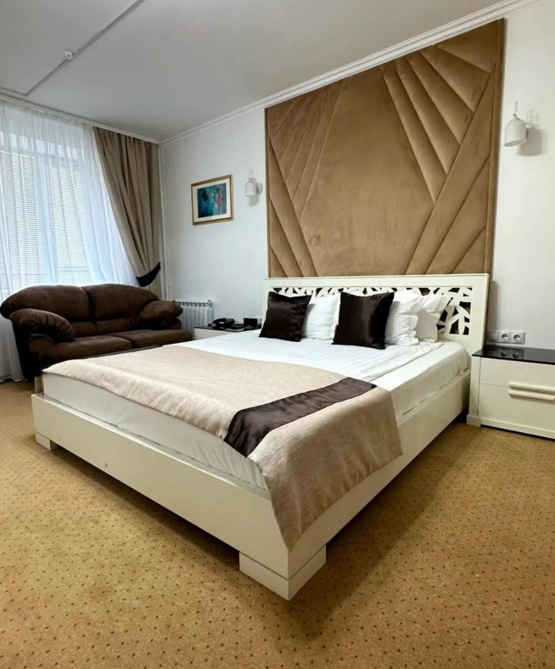 Kurmet Hotel Oral Exteriör bild