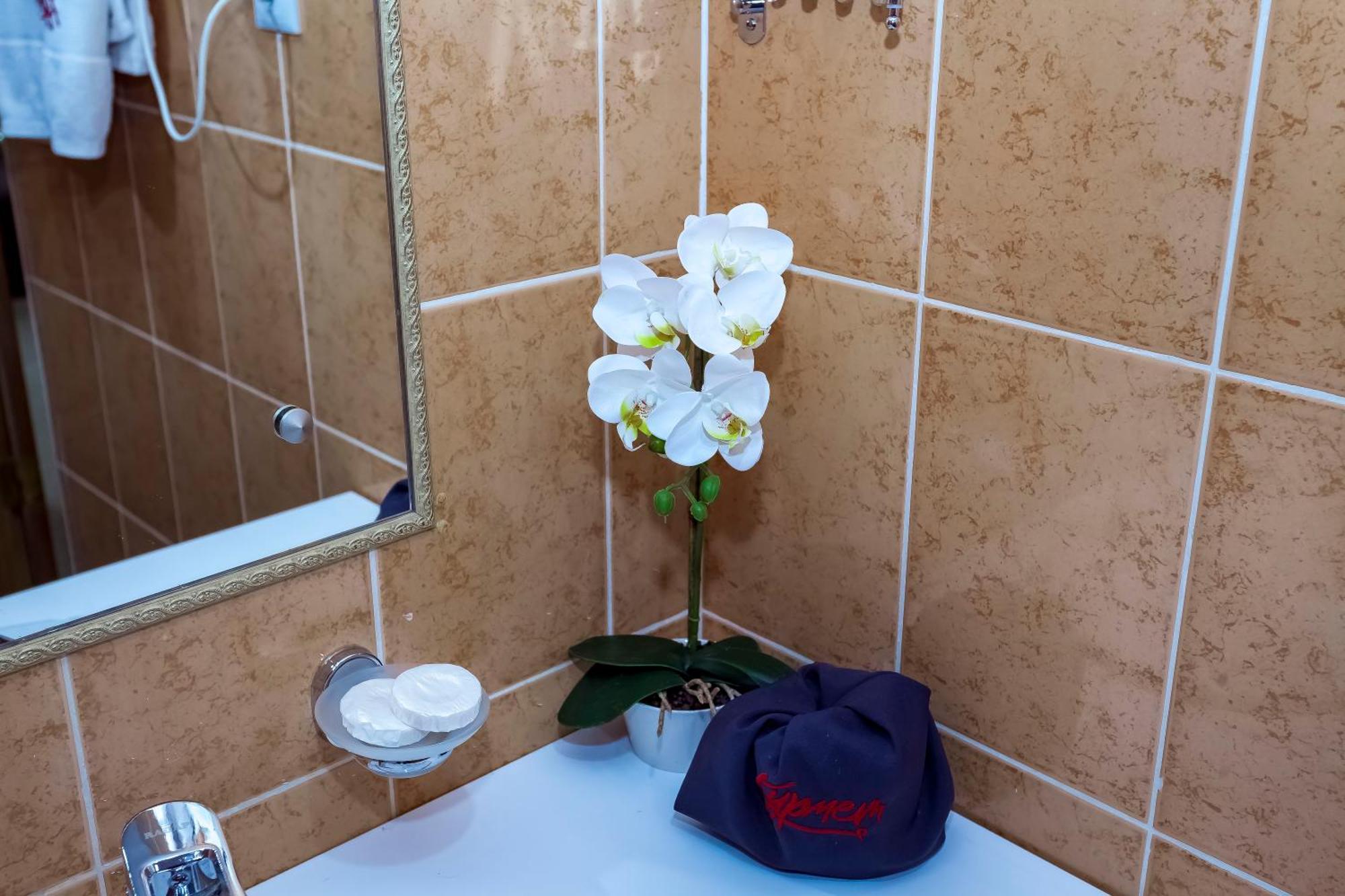 Kurmet Hotel Oral Exteriör bild