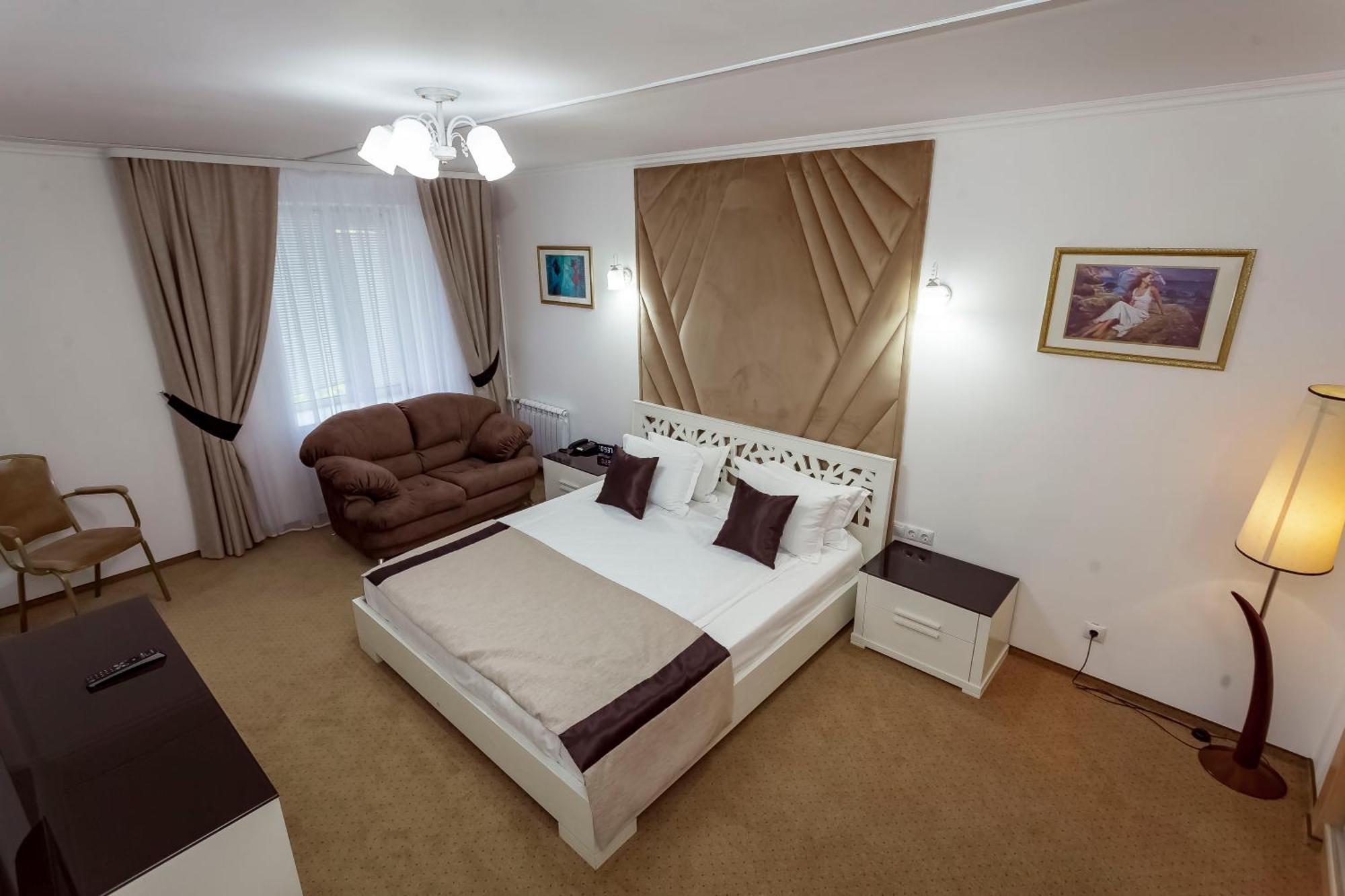 Kurmet Hotel Oral Exteriör bild