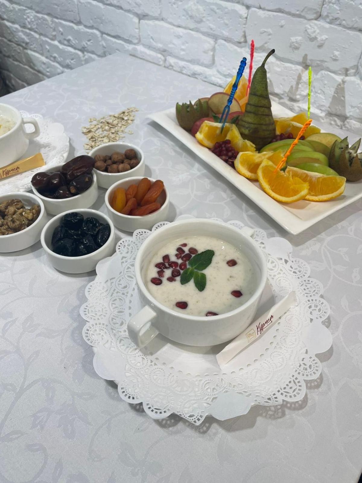 Kurmet Hotel Oral Exteriör bild