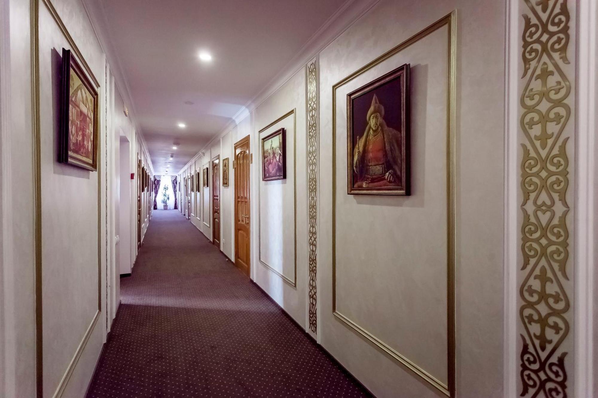 Kurmet Hotel Oral Exteriör bild