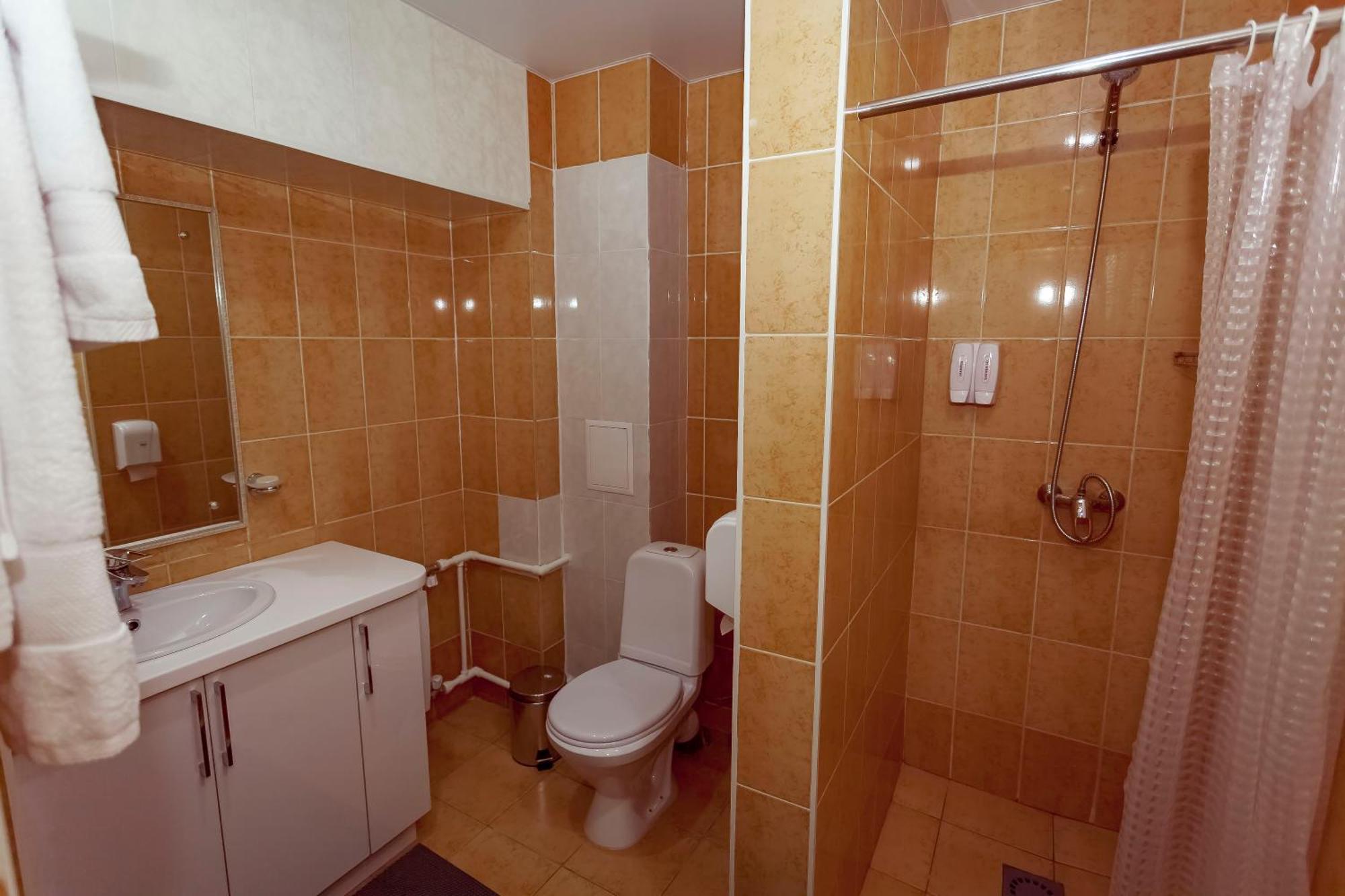 Kurmet Hotel Oral Exteriör bild