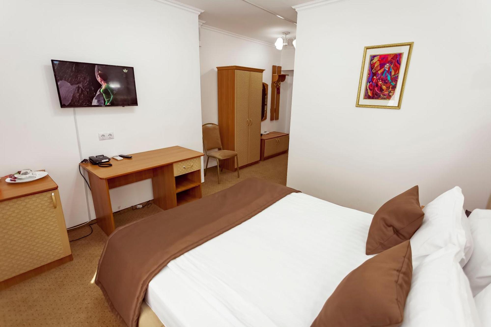 Kurmet Hotel Oral Exteriör bild