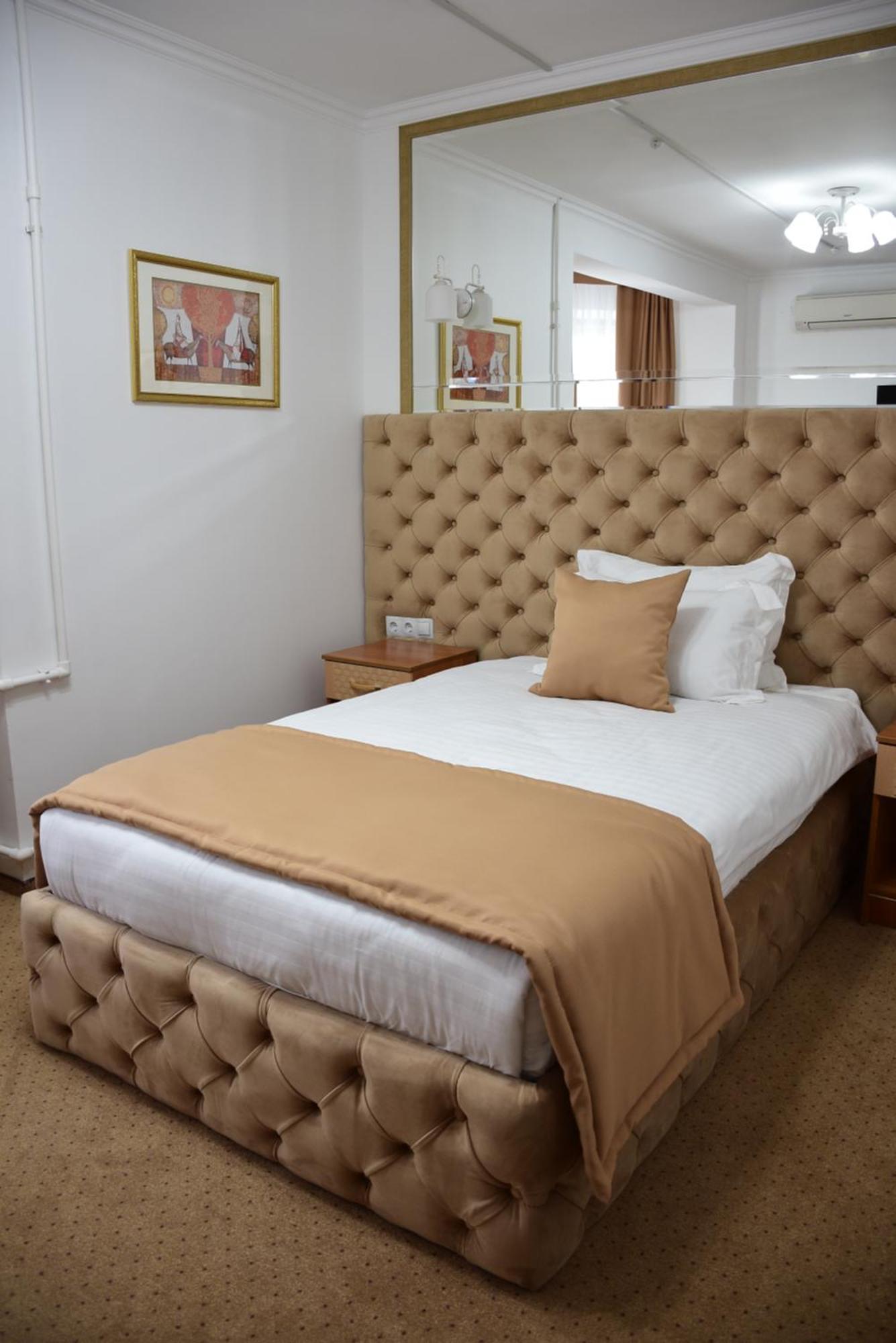 Kurmet Hotel Oral Exteriör bild