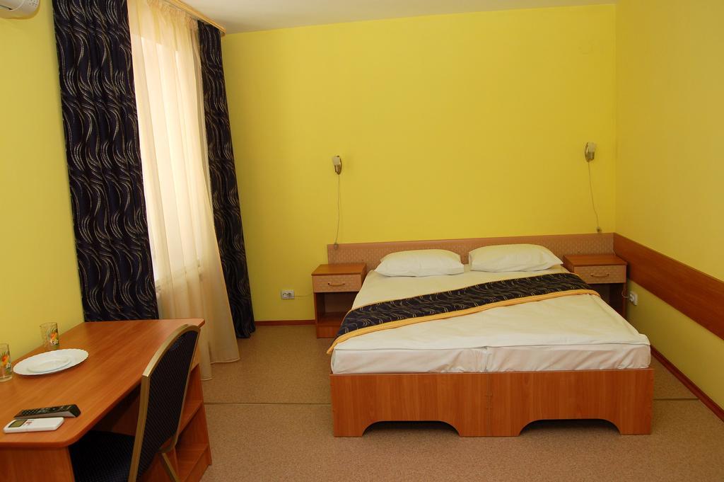 Kurmet Hotel Oral Exteriör bild